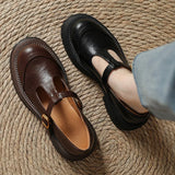 Luiza | Buty vintage z paskiem w literę T