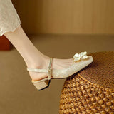 Petronela | Eleganckie buty z kwiatowym detalem